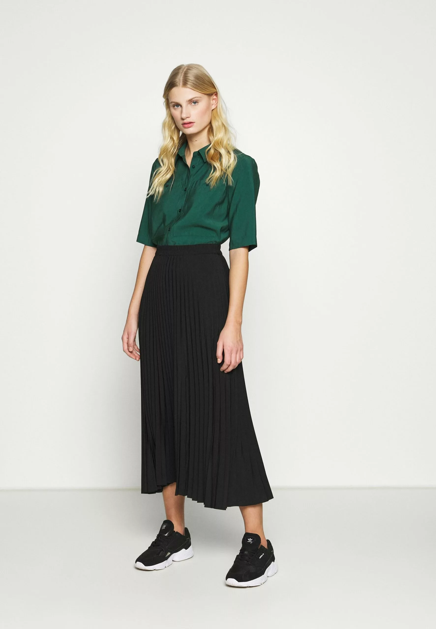 Selected Femme A-Line Skjørt - Black 2 Selected Femme A-Line Skjørt - Black - Bilde 2