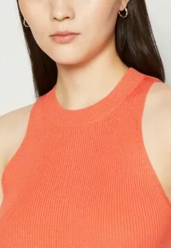 Selected Femme Slfsolina - Topper - Emberglow -Selected Femme Butikk dc3b3a5e2c6e4be0b15f4b06b97b7fea