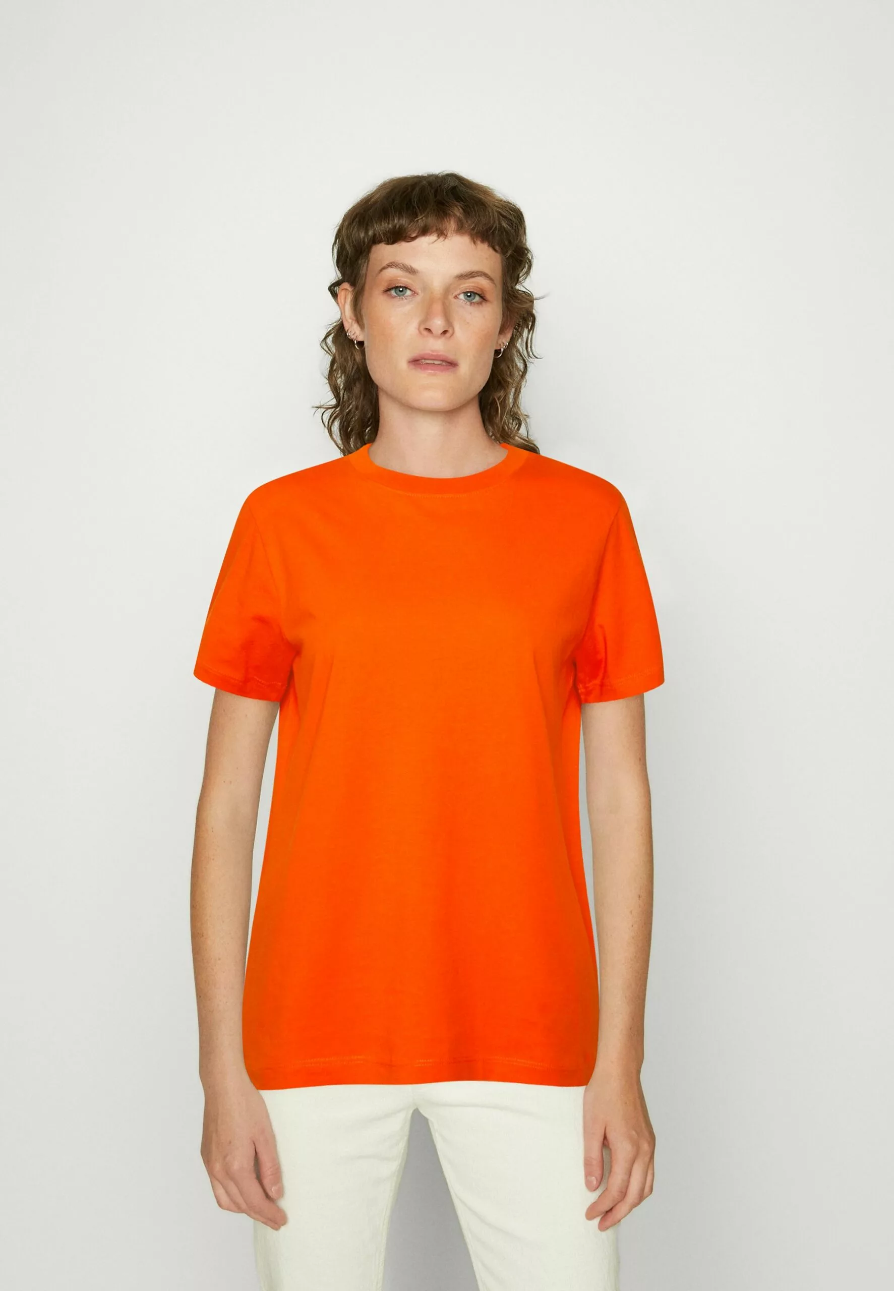 Selected Femme Slfmyessential Ss O-Neck Noos - T-Shirts - Orangeade 1 Selected Femme Slfmyessential Ss O-Neck Noos - T-Shirts - Orangeade