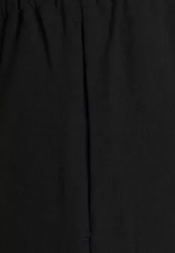 Selected Femme Slftinni-Relaxed Mw B Noos - Bukse - Black -Selected Femme Butikk ed73fbdffe36412eb81d6b16d143d13b