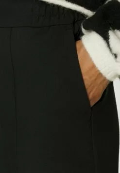 Selected Femme Bukse - Black -Selected Femme Butikk f675cf69d08c4d1f97e3858f683490b0