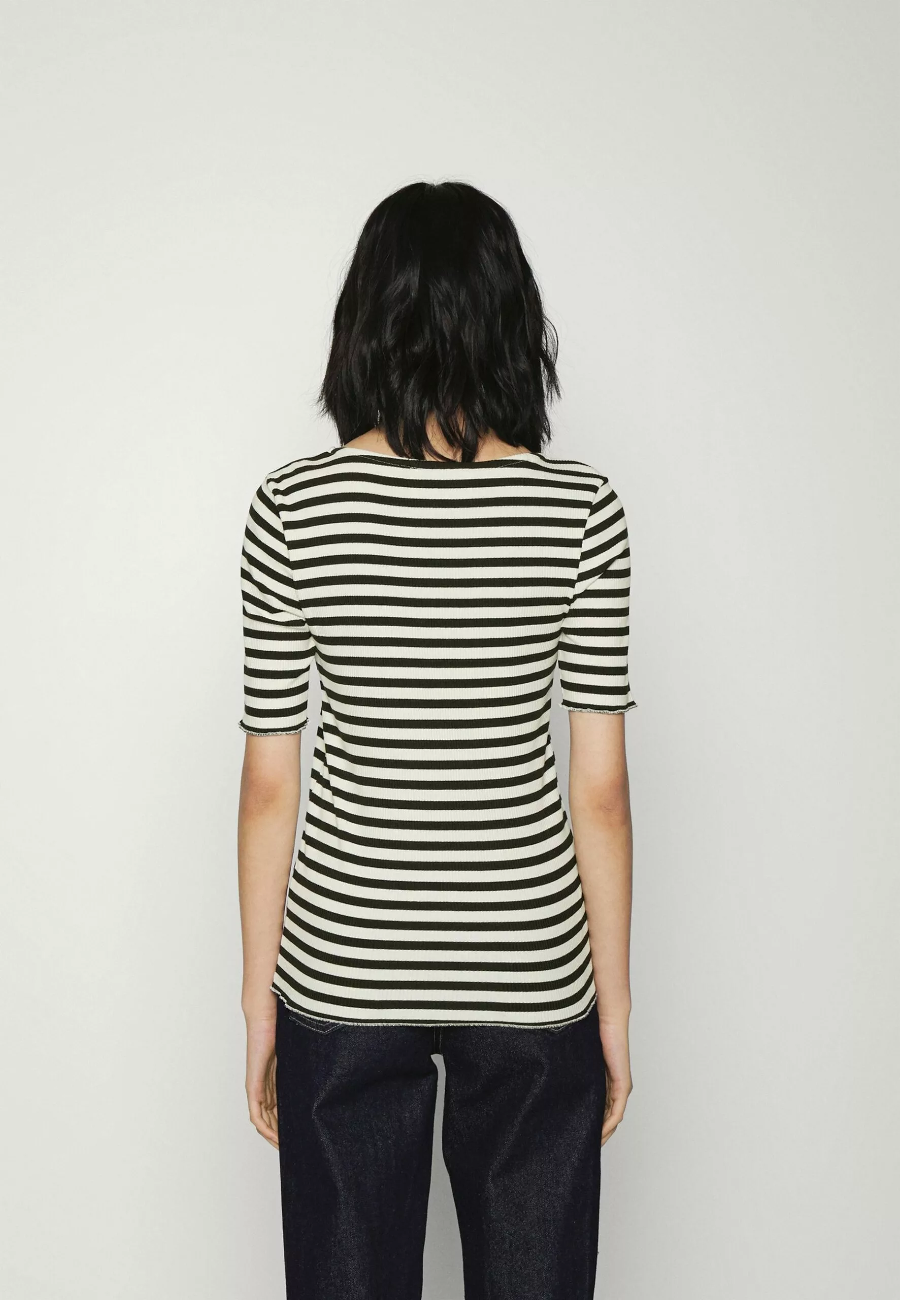 Selected Femme Slfanna U Neck - T-Shirts Med Print - Black 3 Selected Femme Slfanna U Neck - T-Shirts Med Print - Black - Bilde 3